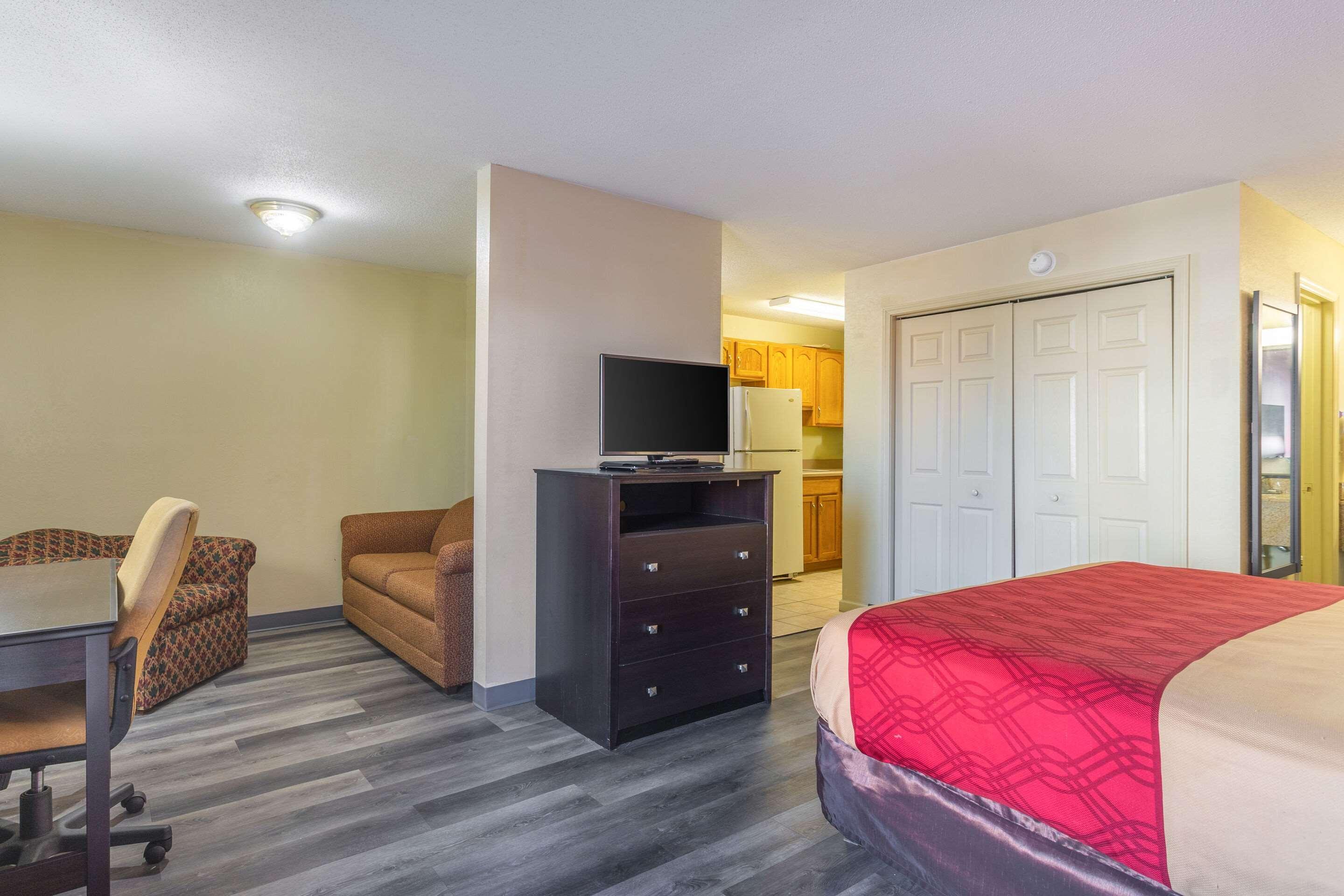Econo Lodge & Suites Clarksville Kültér fotó
