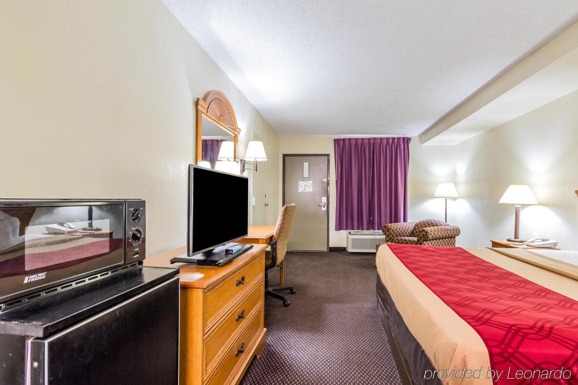 Econo Lodge & Suites Clarksville Kültér fotó