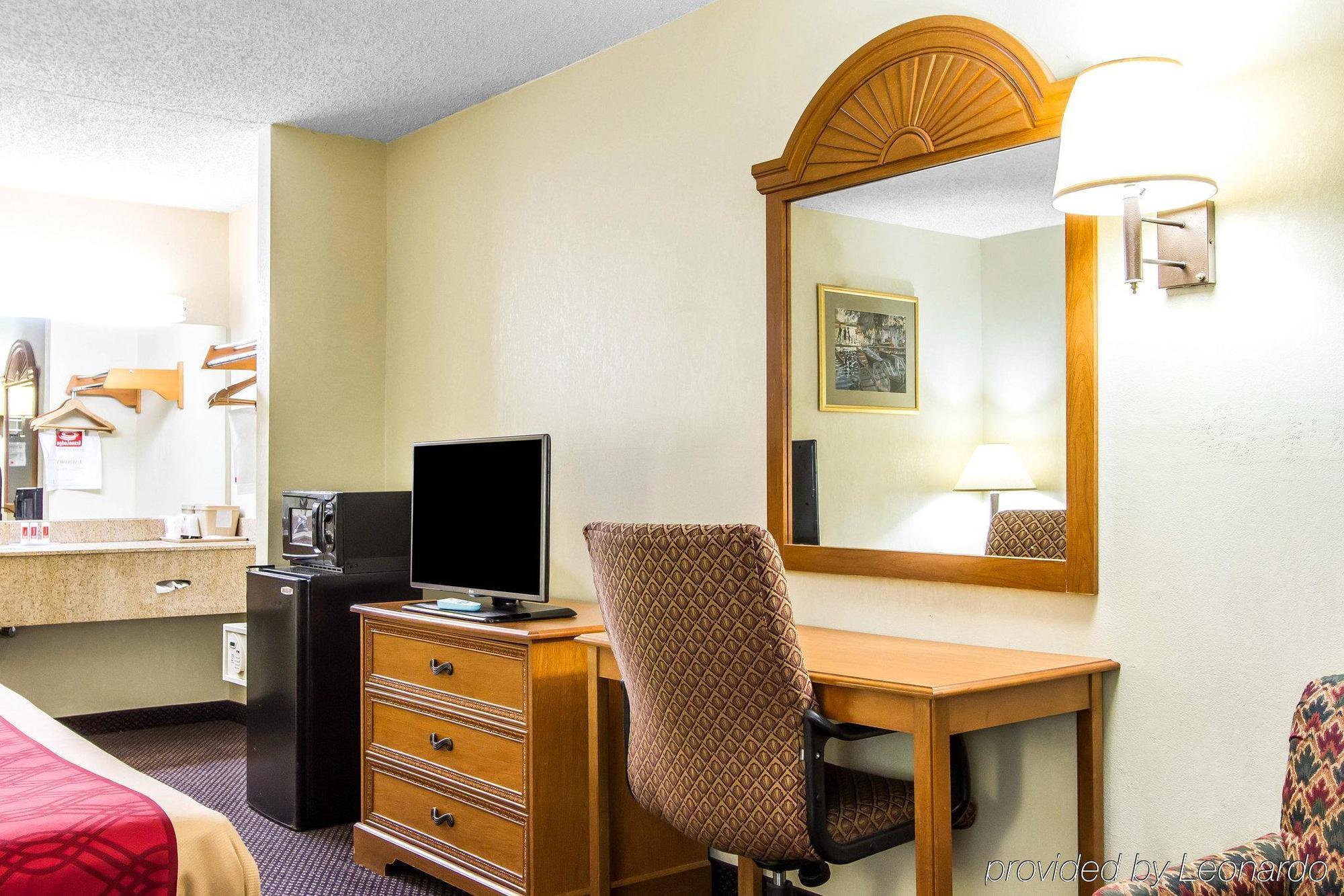 Econo Lodge & Suites Clarksville Kültér fotó