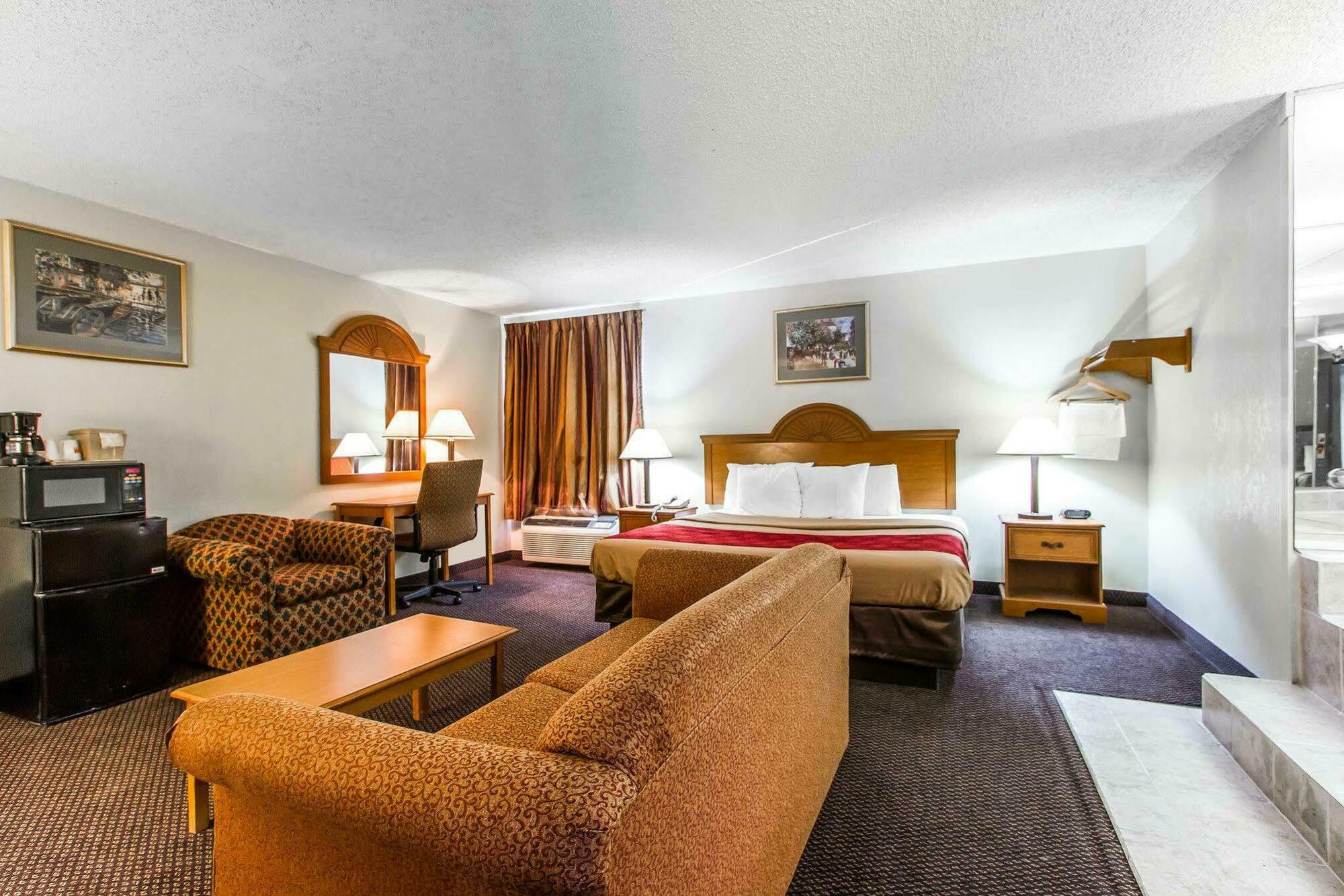 Econo Lodge & Suites Clarksville Kültér fotó