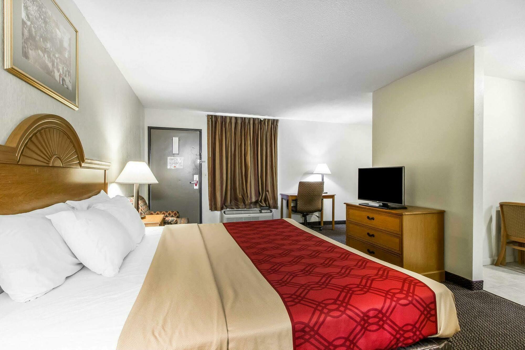 Econo Lodge & Suites Clarksville Kültér fotó